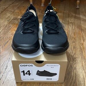 NEW OOFOS Oomg Sport Ls